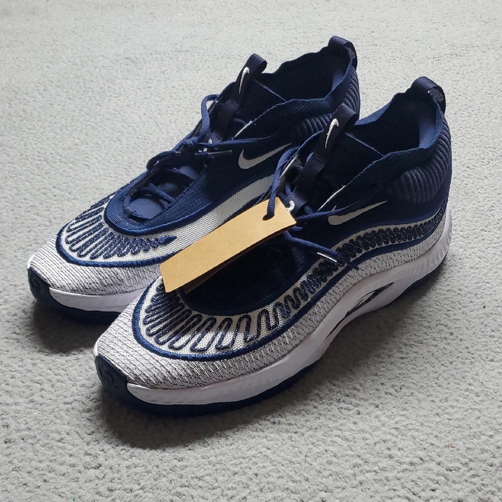 Nike Men's Navy and White Knit Sneakers Size 16